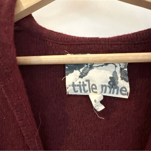 Title Nine Merino Wool Blend Hooded Sweater Dress Size S Burgundy J17 - Picture 7 of 9